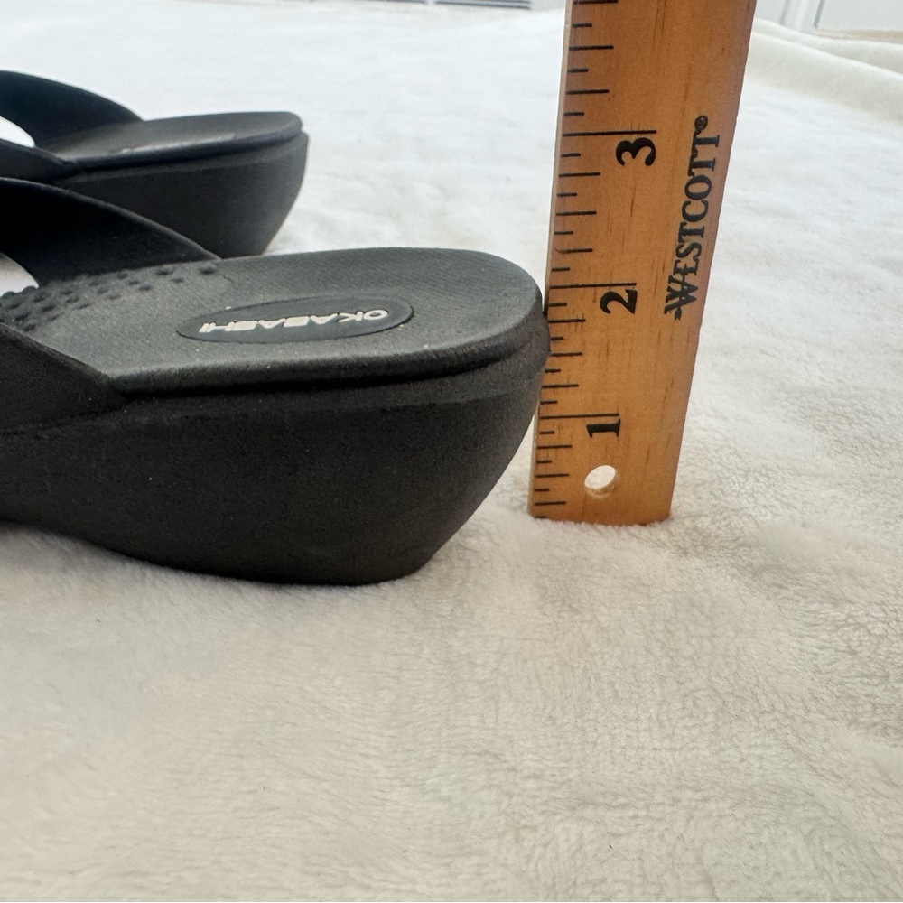Okabashi size Medium (6.5 to 7.5) Black Thong Sandal. Worn maybe once; like new. - Picture 5 of 11